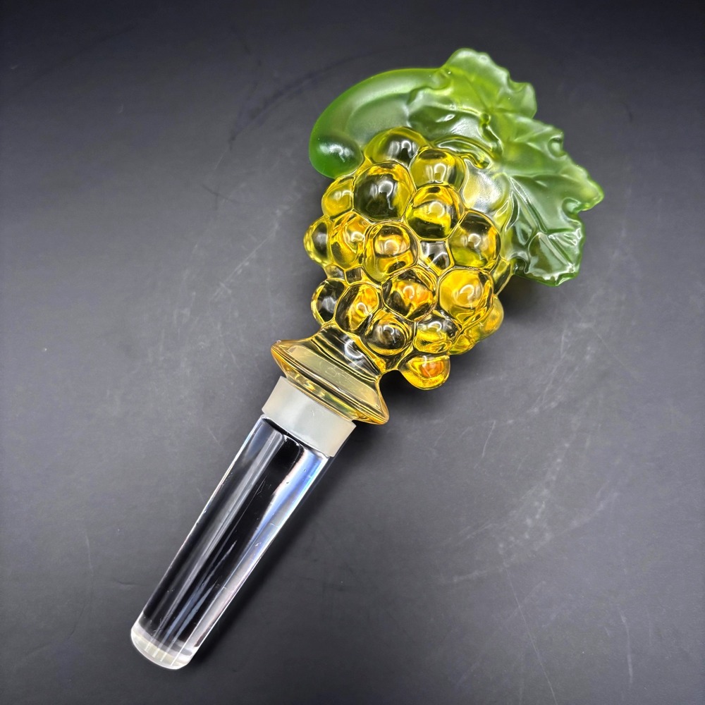 Mikasa 'Chablis' Austrian‎ Lead Crystal Wine Stopper Grapes with Leaves Yellow